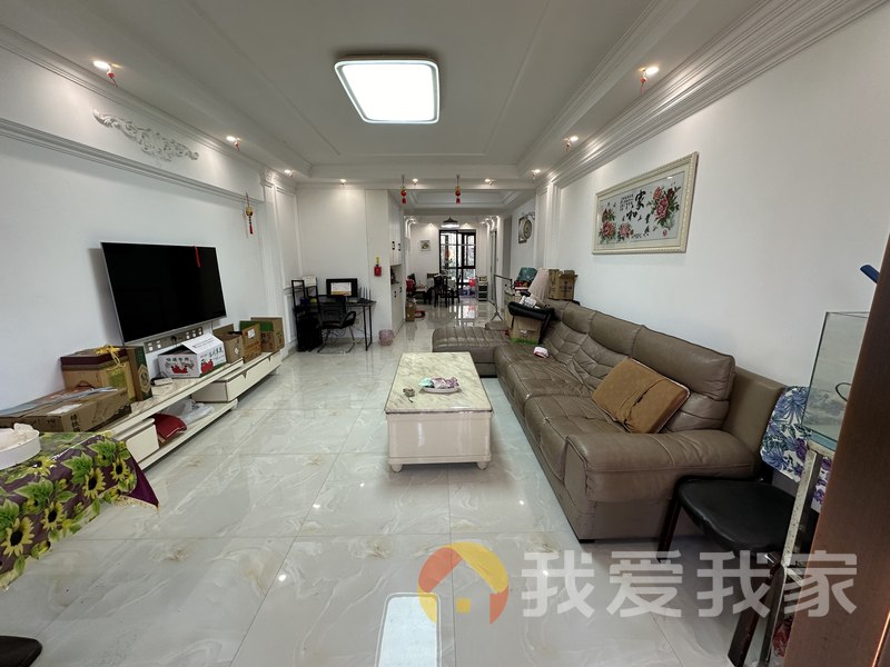 南昌我爱我家正荣学府壹号（正荣润园） 南北通透，采光好 装修好，环镜优美 周边匹套完善，，出行方便