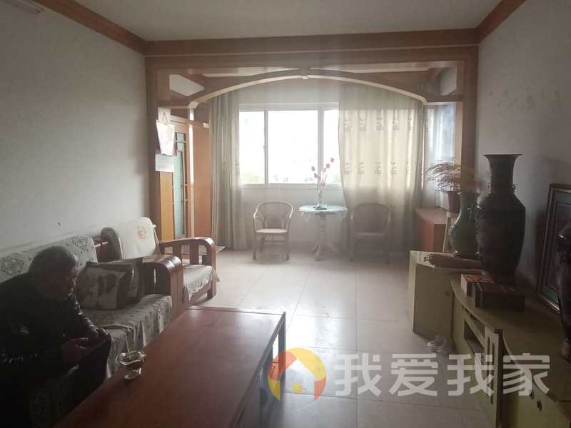 南昌我爱我家高校住宅小区 南北通透，采光好 装修好，环镜优美 视野好，诚心出售