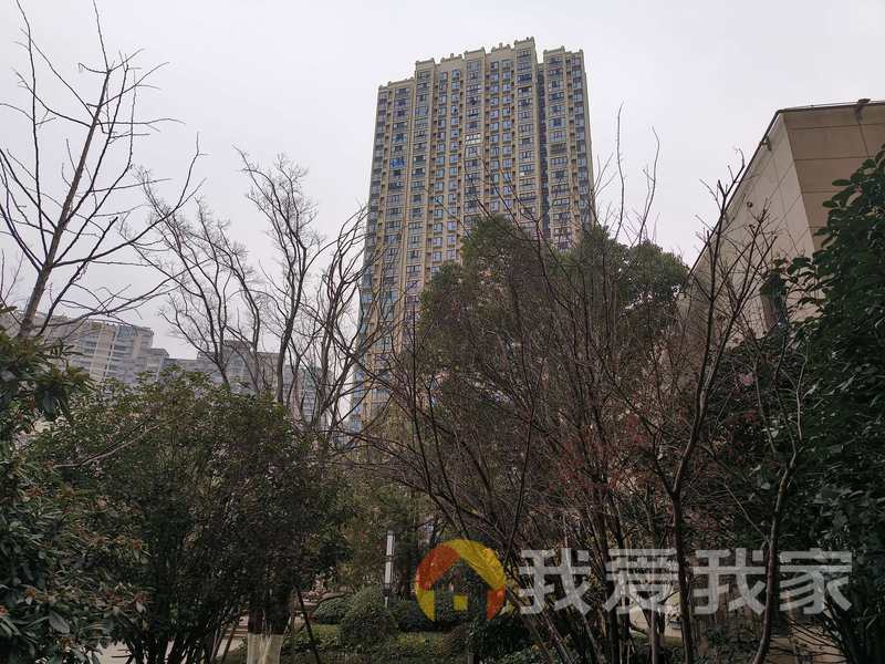 南昌我爱我家江湾豪庭 南北通透，采光好 装修好，环镜优美 近地铁 视野好，诚心出售