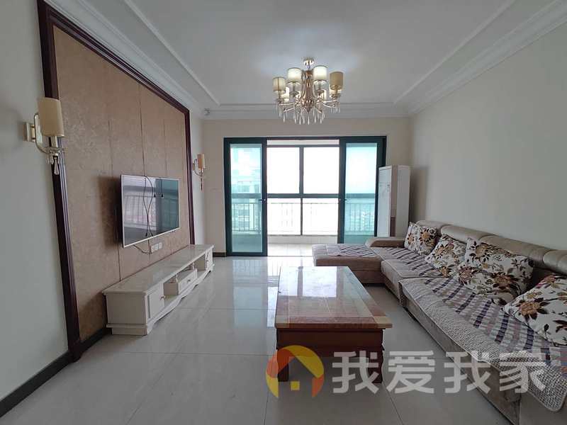 恒大名都精装三房，拎包入住，看房方便。