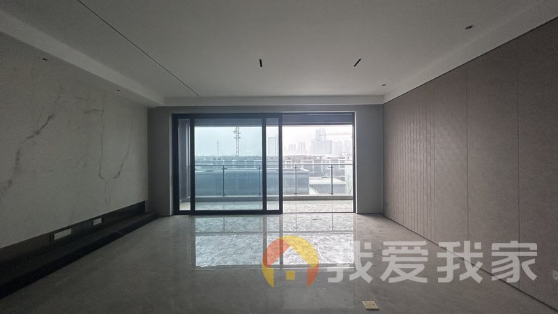南昌我爱我家华侨城万科六期汀岸 南北通透，采光好 装修好，环镜优美 周边匹套完善，，出行方便