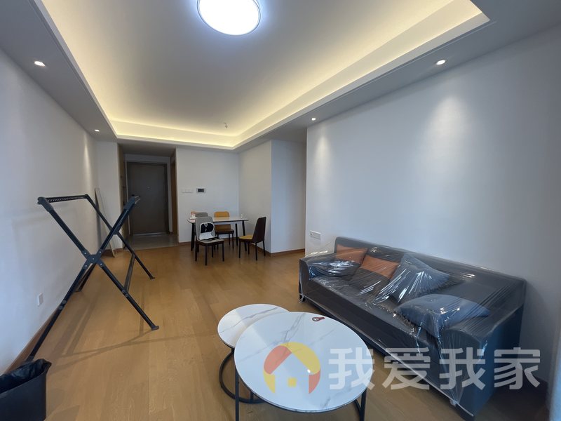 南昌我爱我家新力弘阳府 南北通透，采光好 装修好，环镜优美 近地铁 视野好，诚心出售