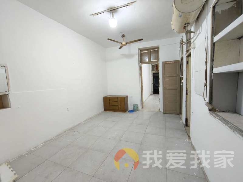 南昌我爱我家射步亭 南北通透，采光好 近地铁 周边匹套完善，，出行方便