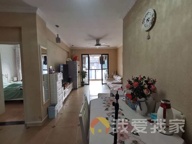 大唐世家 南北通透，采光好 装修好，环镜优美 视野好，诚心出售