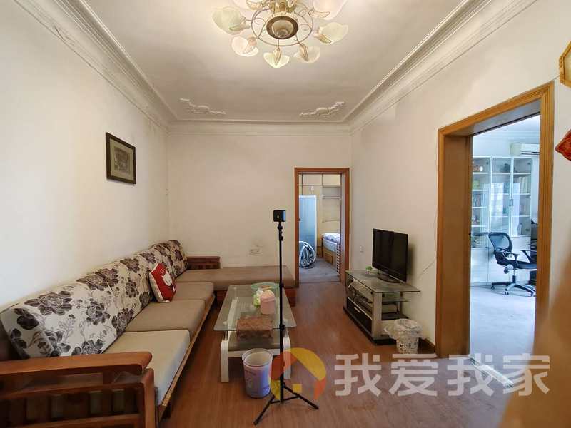 北京东路222号检察院宿舍 南北通透，采光好 装修好，环镜优美 近地铁 视野好，诚心出售