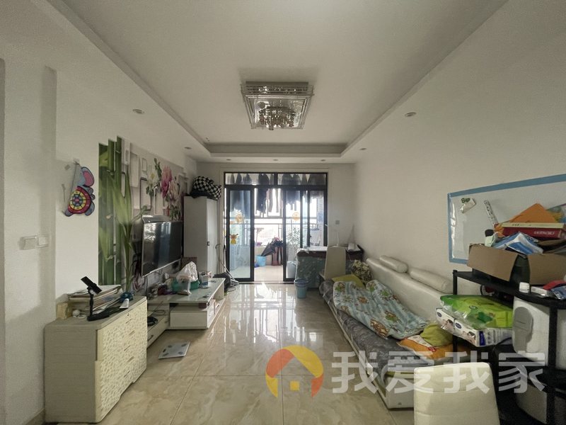 南昌我爱我家绿地外滩公馆 南北通透，采光好 近地铁 中间楼层