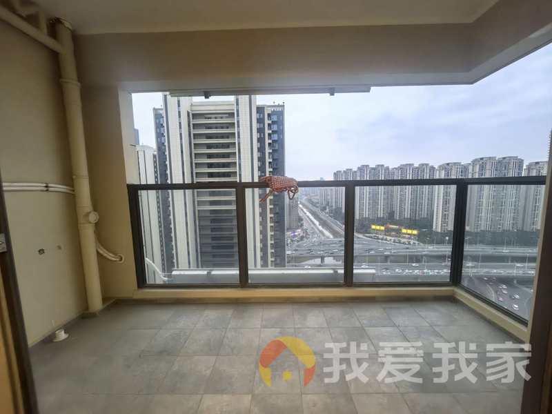 华润悦府 南北通透，采光好 视野好，诚心出售
