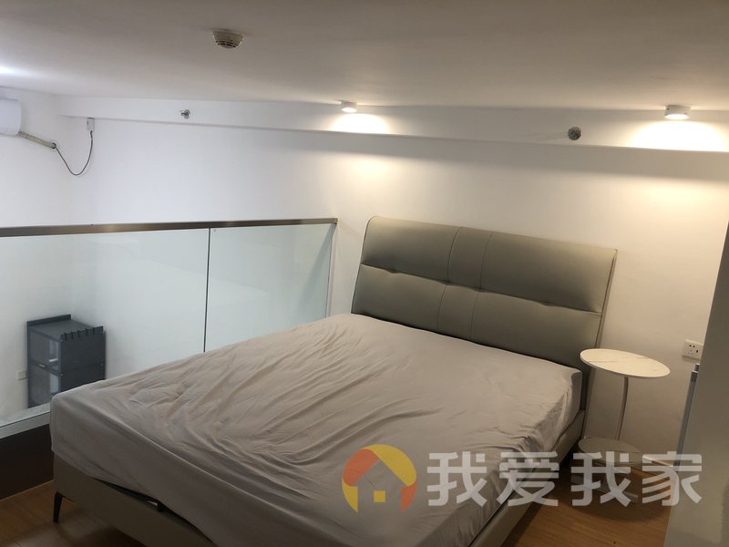 南昌我爱我家中海寰宇天下（阅湖居） 南北通透，采光好 装修好，环镜优美 中间楼层
