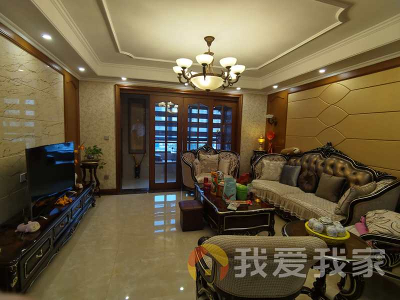 南昌我爱我家华润橡树湾百万豪装，带子母车位和储藏间，送充电桩