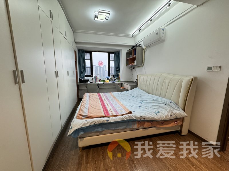 南昌我爱我家阳光城大发西江悦 南北通透，采光好 装修好，环镜优美 视野好，诚心出售