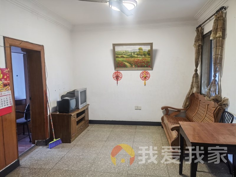 站前西路176号公交公司宿舍 南北通透，采光好 视野好，诚心出租