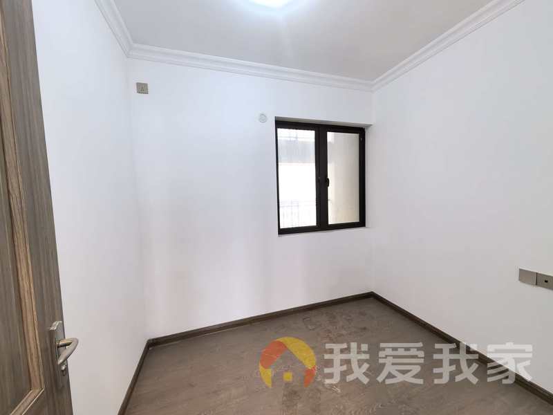 南昌我爱我家碧桂园城央书院 南北通透，采光好 装修好，环镜优美 中间楼层