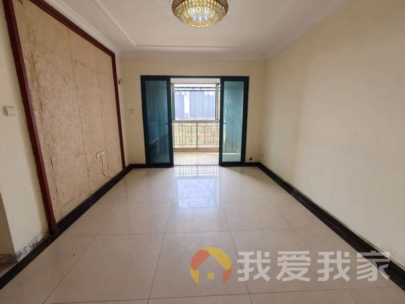 南昌我爱我家恒大绿洲一期 装修好，环镜优美 近地铁 周边匹套完善，，出行方便