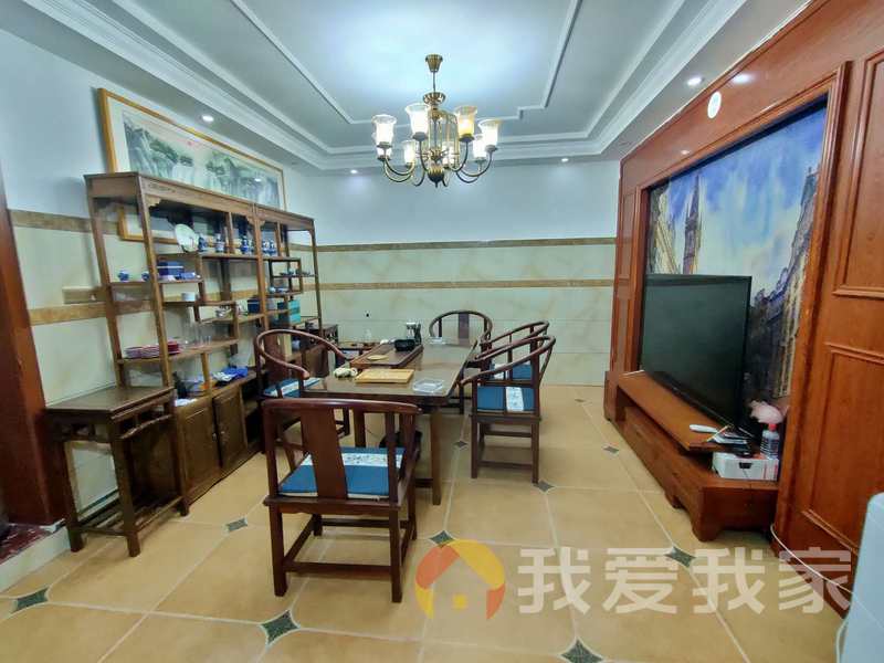 南昌我爱我家地中海阳光 南北通透，采光好装修好，近地铁、复试楼买一层一层