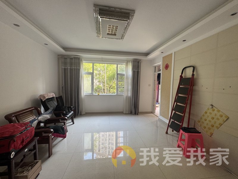 南昌我爱我家馨雅北苑 南北通透，采光好 装修好，环镜优美 近地铁 周边匹套完善，，出行方便