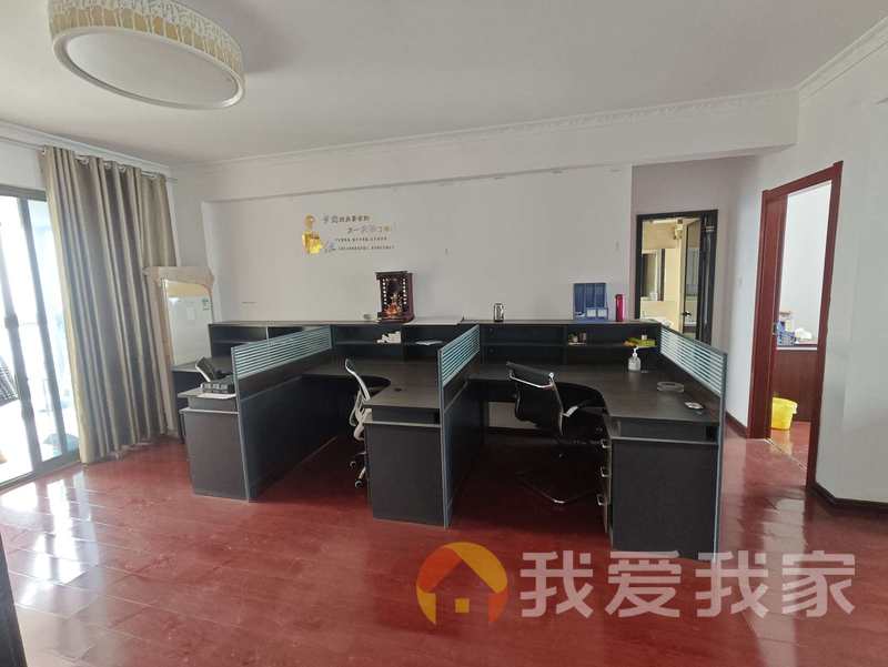 锦海东方银座 南北通透，采光好 装修好，环镜优美 近地铁 视野好，诚心出售