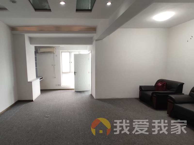 南昌我爱我家金色水岸 近地铁 周边匹套完善，，出行方便