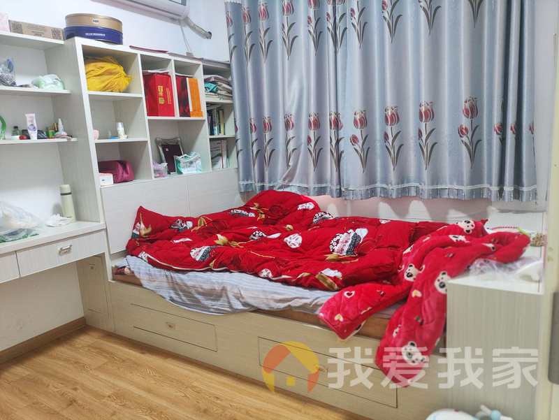 煌盛中央公园 南北通透，采光好 装修好，环镜优美 周边匹套完善，，出行方便