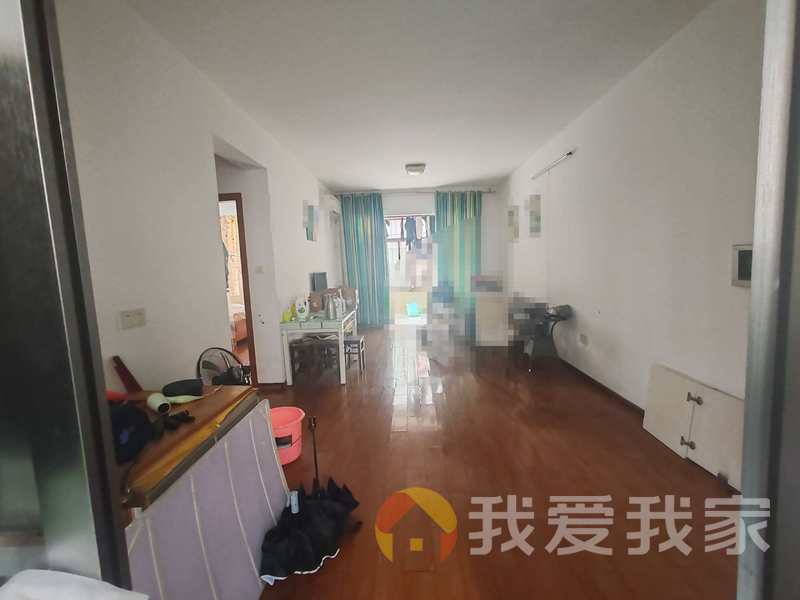 南昌我爱我家绿湖豪城一期 南北通透，采光好 近地铁 周边匹套完善，，出行方便