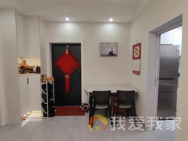 安石路7号公交公司宿舍 南北通透，采光好 装修好，环镜优美 视野好，诚心出售