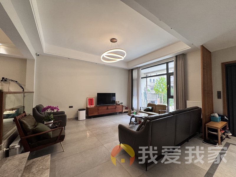 南昌我爱我家正荣御峯 南北通透，采光好 装修好，环镜优美 视野好，诚心出售