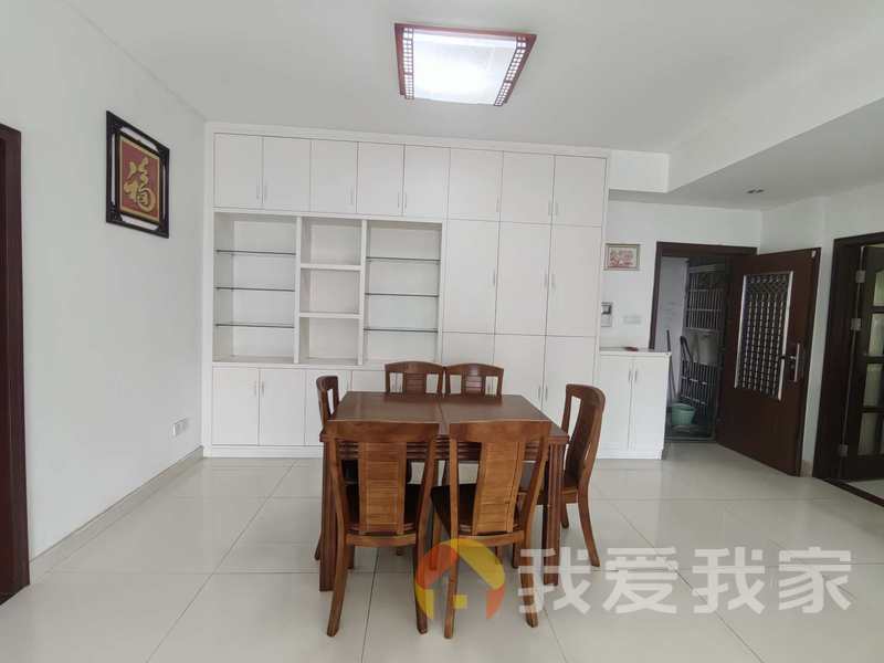鑫业花园 南北通透，采光好 装修好，环镜优美 中间楼层