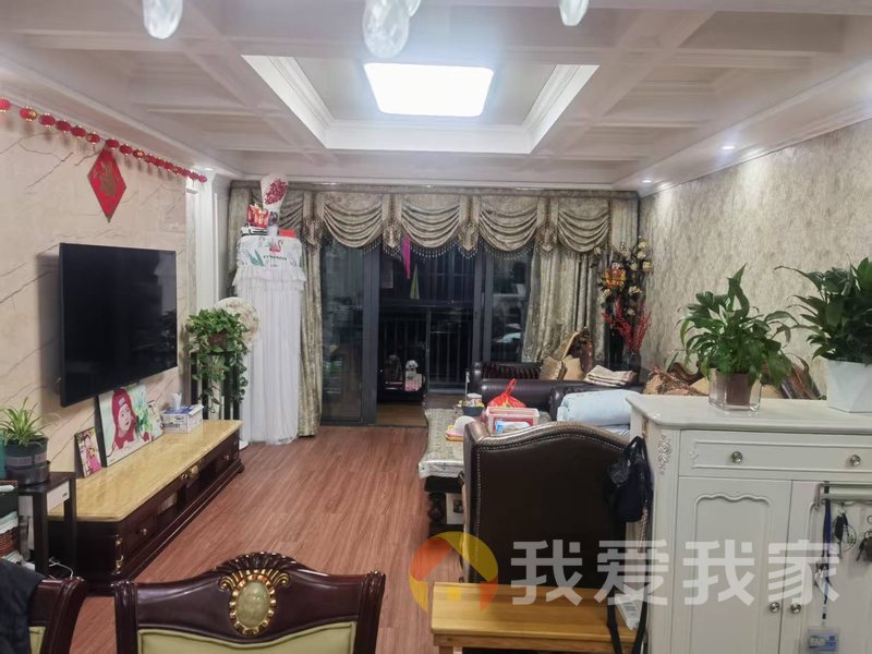南昌我爱我家中大紫都三期 南北通透，采光好 装修好，环镜优美 近地铁 中间楼层