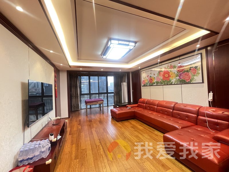 南昌我爱我家象湖桃源一期 南北通透，采光好 装修好，环镜优美 视野好，诚心出售