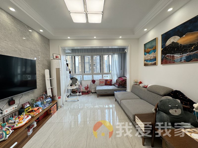 南昌我爱我家地铁口旁 近天虹 大悦城 近学校精装两房 万科物业小区环境好