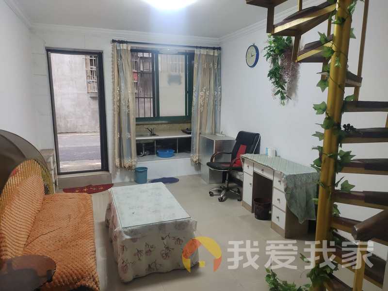 前桶巷 南北通透，采光好 近地铁 周边匹套完善，，出行方便