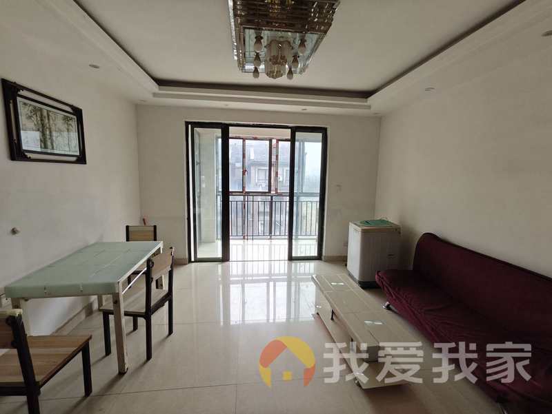 绿都丹石街区 南北通透，采光好 装修好，环镜优美 视野好，诚心出售