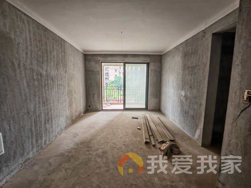 南昌我爱我家正荣学府壹号（正荣润园） 南北通透，采光好 周边匹套完善，，出行方便