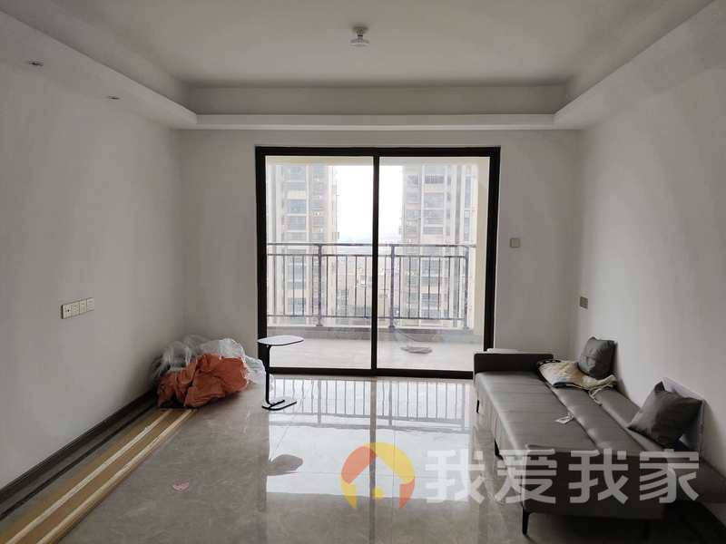 正荣悦澜湾 南北通透，采光好 装修好，环镜优美 视野好，诚心出租