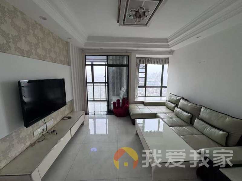 国金印象 南北通透，采光好 装修好，环镜优美 近地铁 视野好，诚心出售