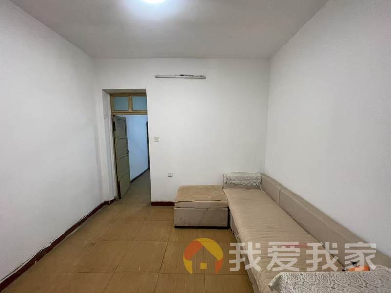 二七北路39号司法宿舍 南北通透，采光好 装修好，环镜优美 近地铁 视野好，诚心出售