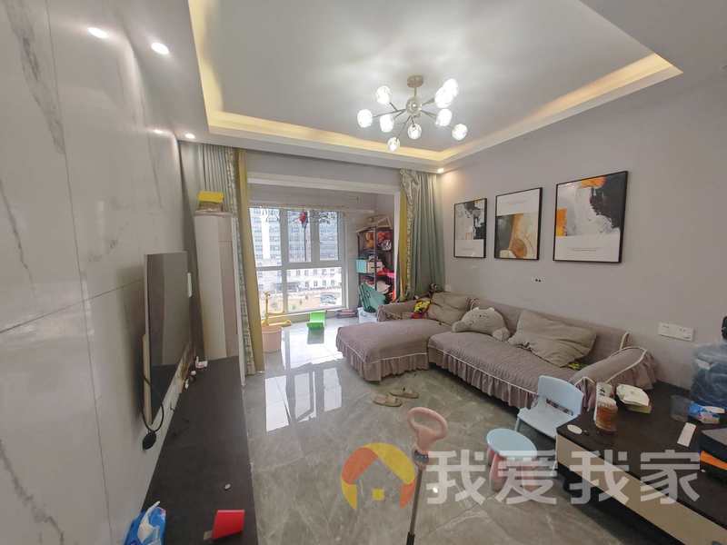 大唐东汇 南北通透，采光好 装修好，环镜优美 周边匹套完善，，出行方便