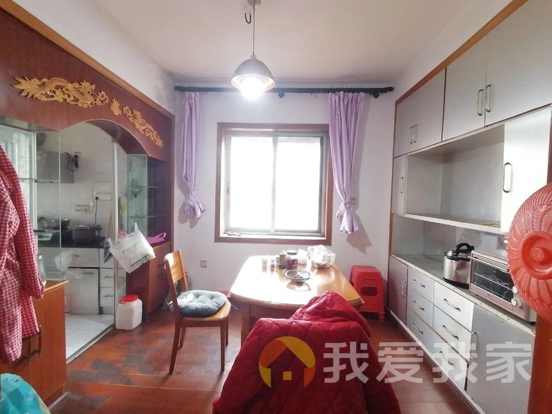 福山巷82号福山小区 南北通透，采光好 装修好，环镜优美 近地铁 视野好，诚心出租