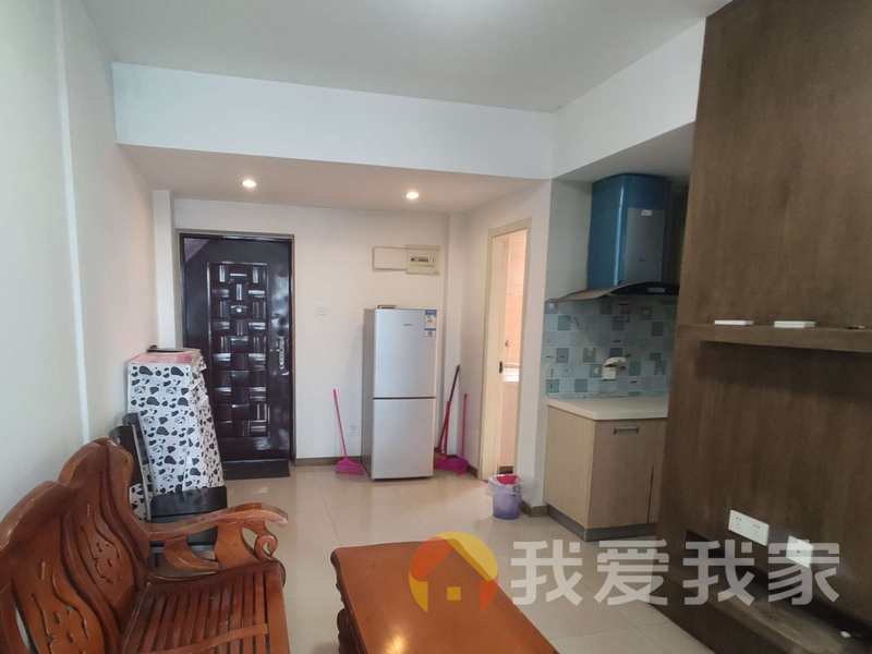 南昌我爱我家青山湖香寓（威达商住楼） 南北通透，采光好 装修好，环镜优美 周边匹套完善，，出行方便