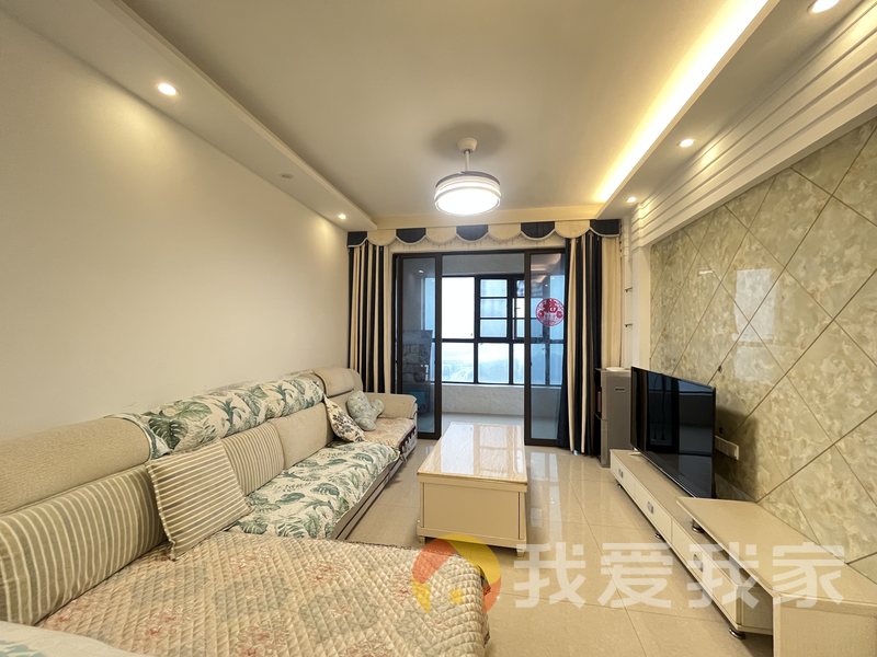 绿地国际博览城一期御珑 南北通透，采光好 装修好，环镜优美 近地铁 视野好，诚心出租