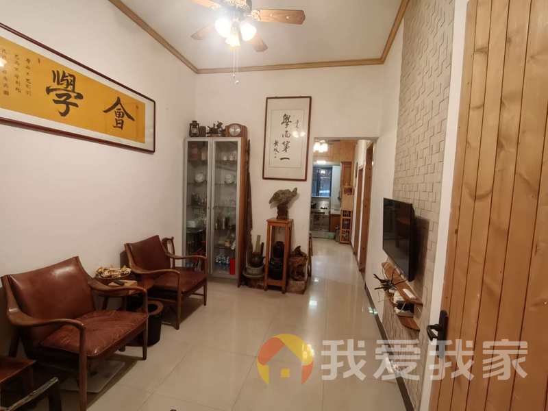 南昌我爱我家二七北路5号八一配件厂宿舍 南北通透，采光好 装修好，环镜优美 近地铁 周边匹套完善，，出行方便
