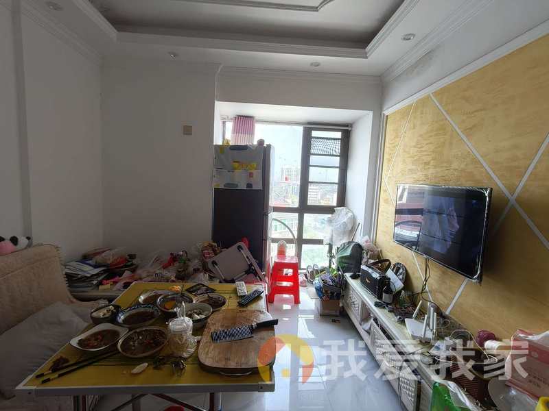 华尔街国际公馆 南北通透，采光好 装修好，环镜优美 周边匹套完善，，出行方便