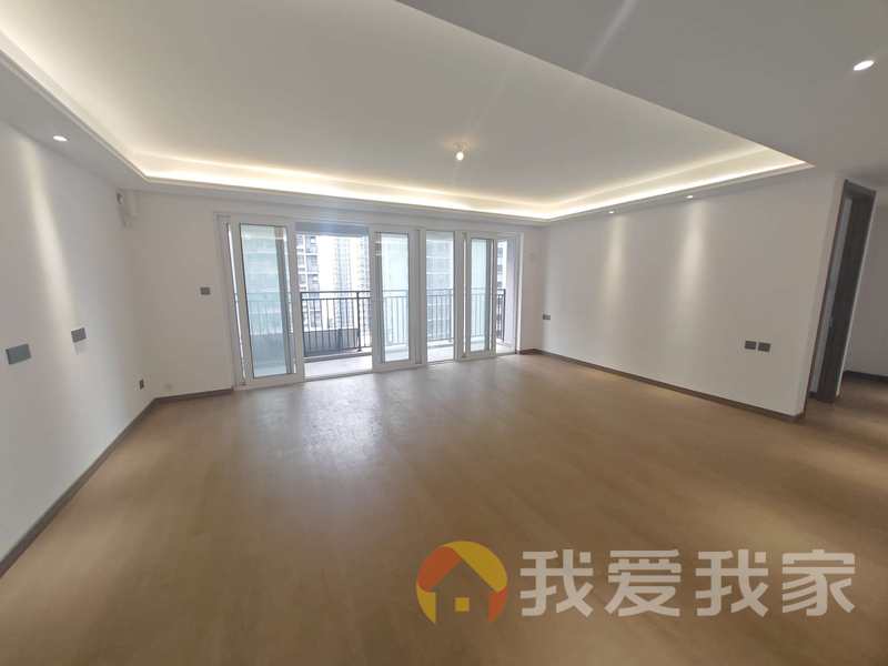南昌我爱我家联发万科海上明月 南北通透，采光好 装修好，环镜优美 中间楼层