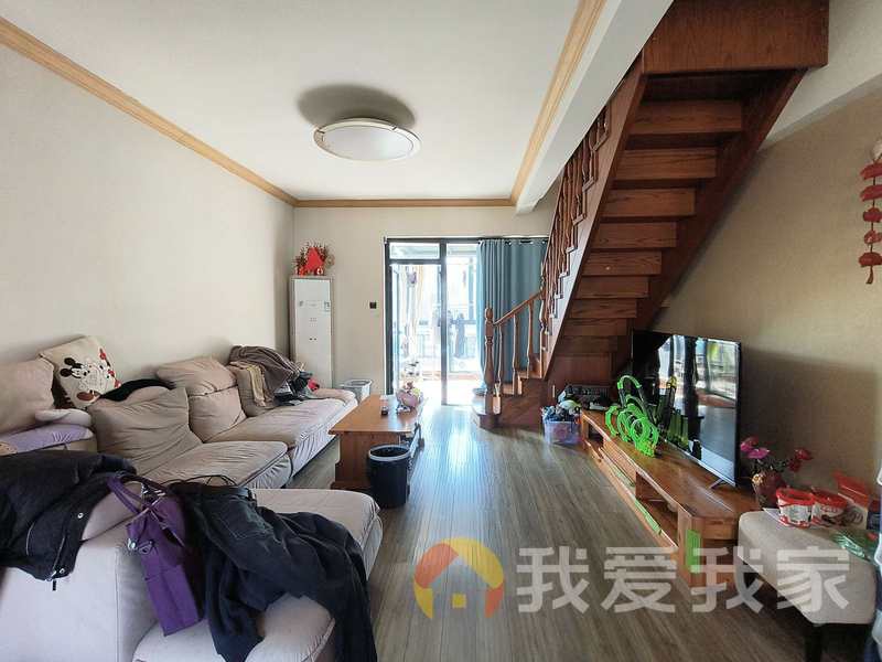 万科四季花城北区丹桂苑 南北通透，采光好 装修好，环镜优美 近地铁 中间楼层