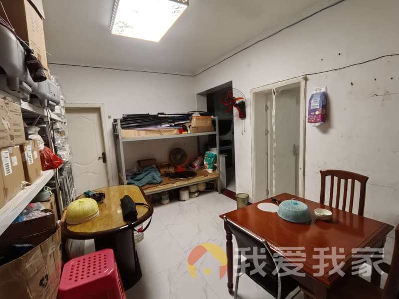 南昌我爱我家站南街 南北通透，采光好 装修好，环镜优美 近地铁 周边匹套完善，，出行方便
