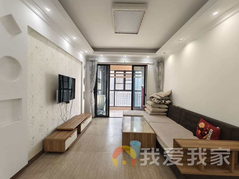 南昌我爱我家绿地玫瑰城 南北通透，采光好 装修好，环镜优美 中间楼层