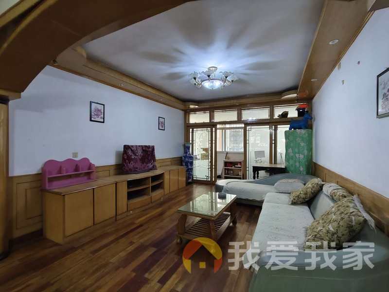 岔道口西路29号土产公司宿舍 南北通透，采光好 装修好，环镜优美 近地铁 视野好，诚心出租