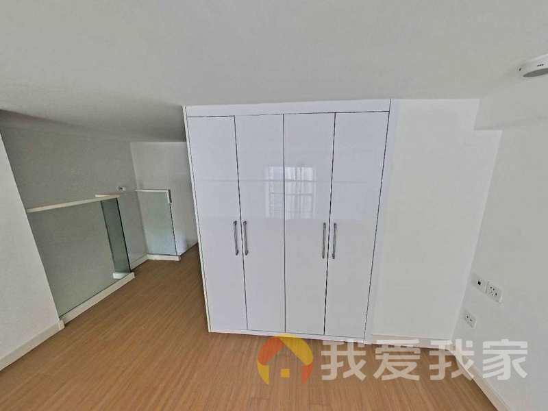 南昌我爱我家中海寰宇天下（阅湖居） 南北通透，采光好 装修好，环镜优美 视野好，诚心出售