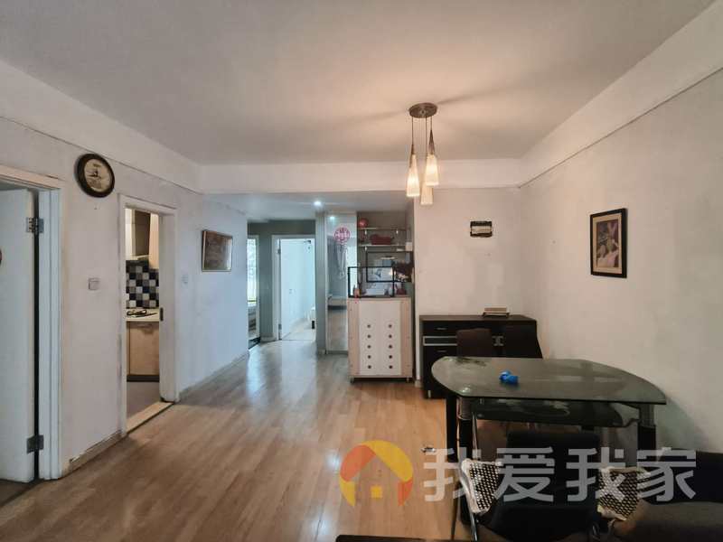 万科四季花城北区成果苑 南北通透，采光好 装修好，环镜优美 视野好，诚心出售