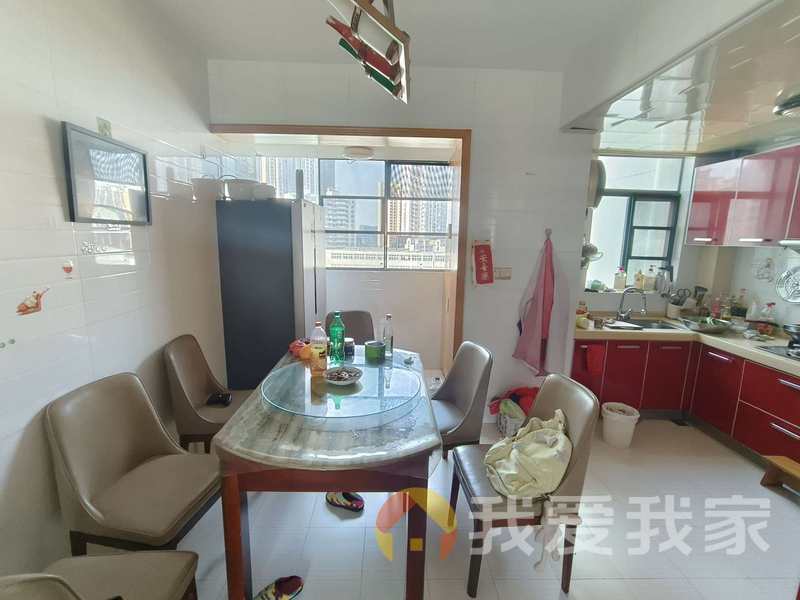 天骥俊园 南北通透，采光好 装修好，环镜优美 中间楼层