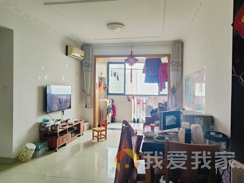 小区环境好,户型正规,布局合理,没有浪费面积,采光没有问题